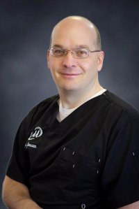 Dr. Erick Jansson